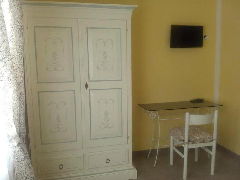 Nonna Anita Palace نارني المظهر الخارجي الصورة