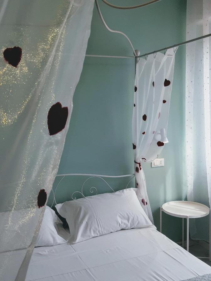 Nonna Anita Palace نارني المظهر الخارجي الصورة