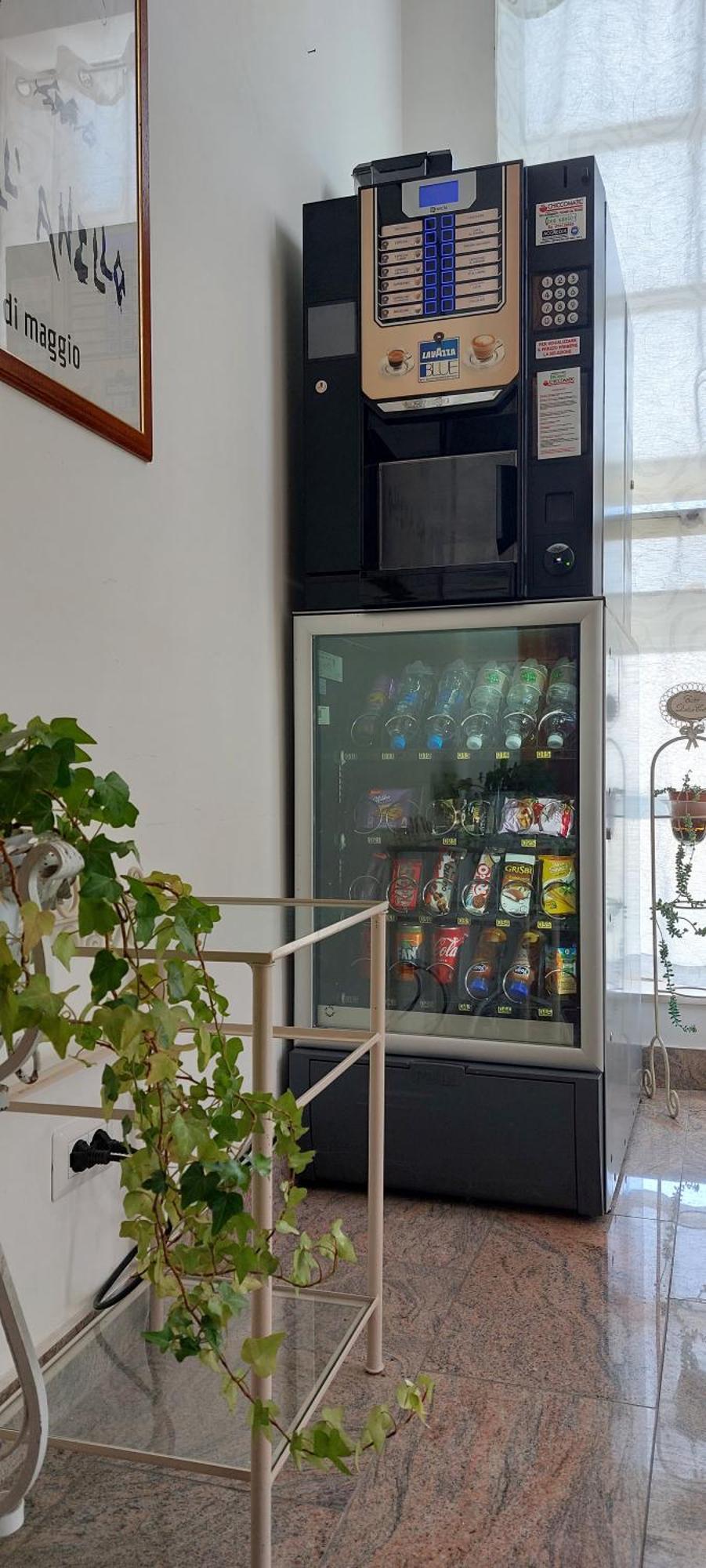 Nonna Anita Palace نارني المظهر الخارجي الصورة